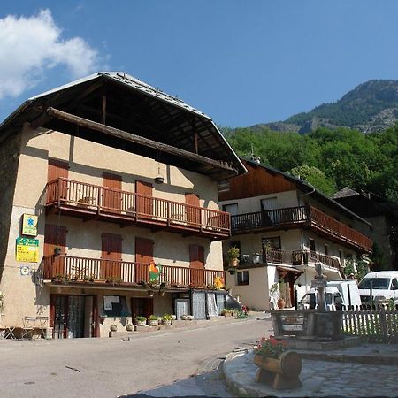 ホテルLe Relais Des Vaudois Freissinieres エクステリア 写真
