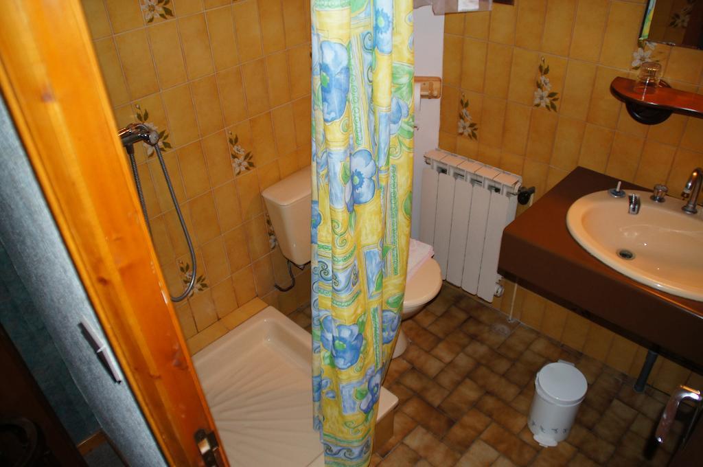 ホテルLe Relais Des Vaudois Freissinieres 部屋 写真