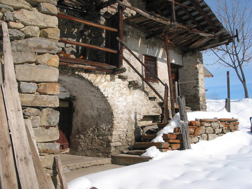 ホテルLe Relais Des Vaudois Freissinieres エクステリア 写真