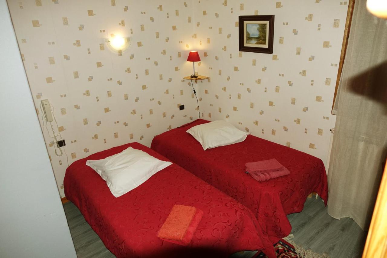 ホテルLe Relais Des Vaudois Freissinieres エクステリア 写真